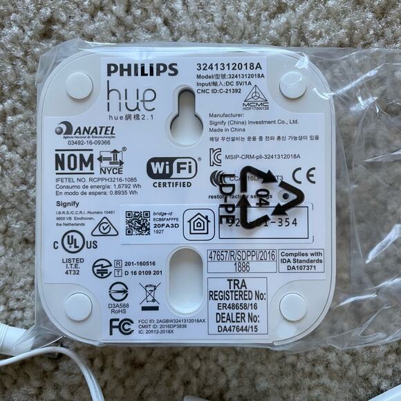Philips Hue Bridge New In Box - Picture 6 of 9